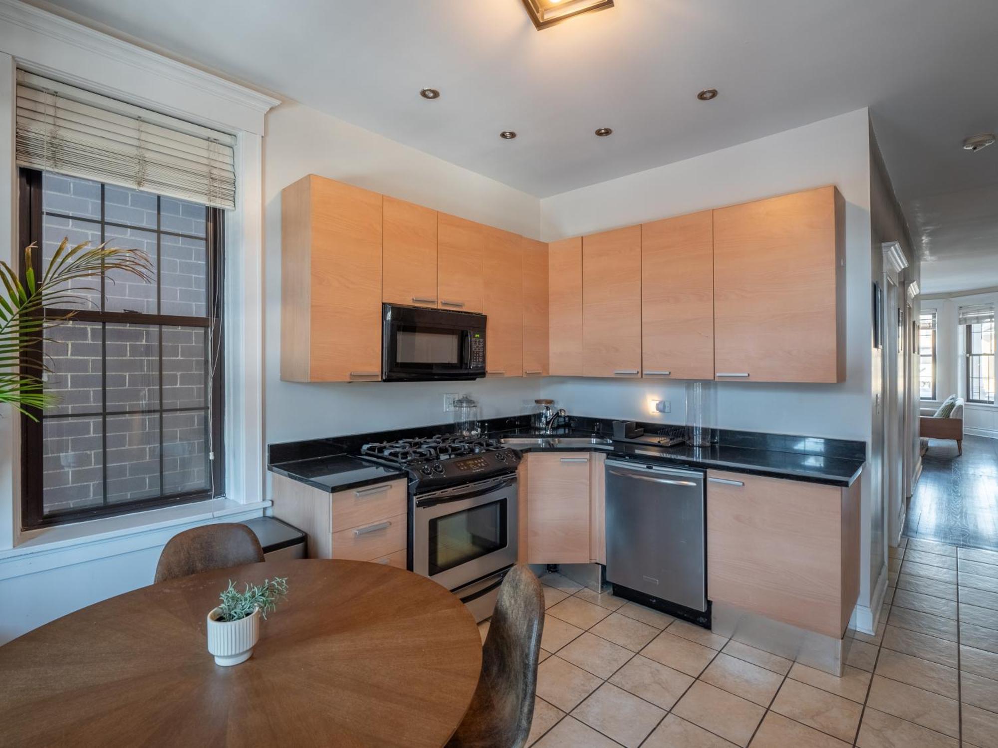 Wrigleyville Suites Chicago Exterior foto